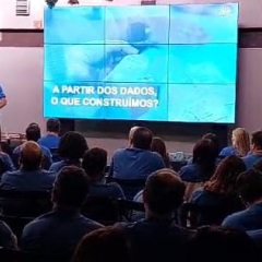 V&iacute;deoWall de 09 monitores - (3,60&nbsp; x&nbsp; 2,0 m) - Palestras